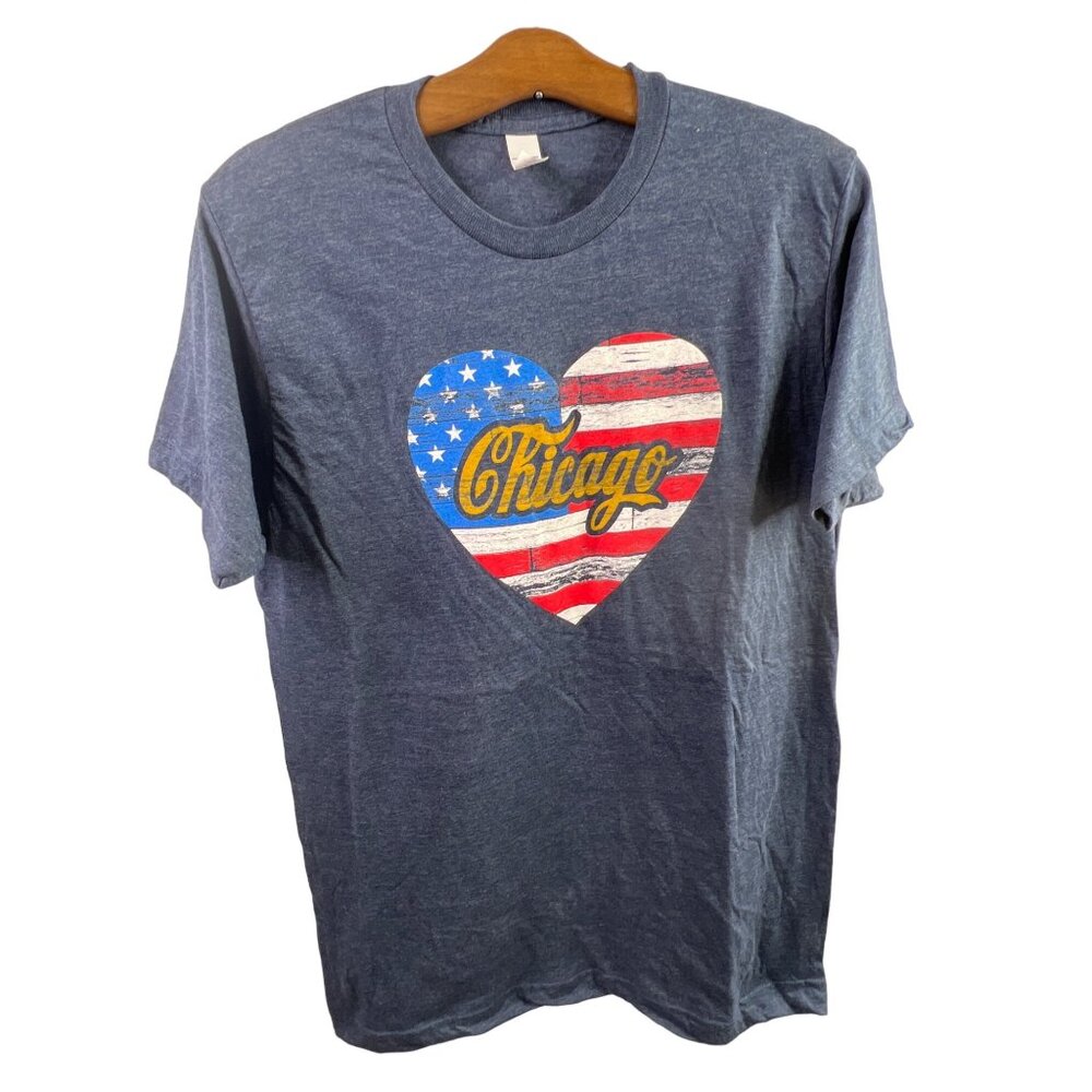 Chicago Short Sleeve Crew Neck T-Shirt Medium Blue American Flag Heart Design